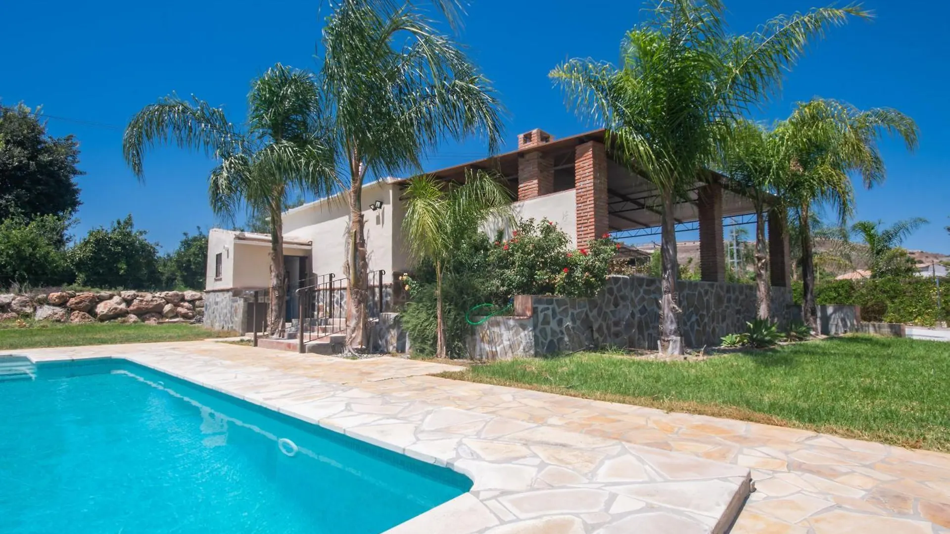 Cubo'S Finca La Sierra Alhaurín el Grande İspanya